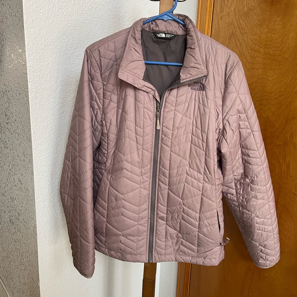 The North Face Women's Quilted Jacket - Mauve